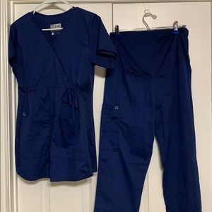 Maternity scrubs